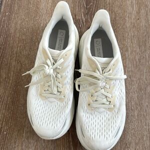 Hola Clifton's 8 Running Shoes - White